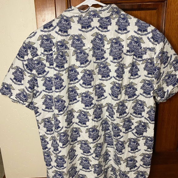 PABST BLUE RIBBON BUTTOWN DOWN BEER SHIRT - Picture 3 of 3